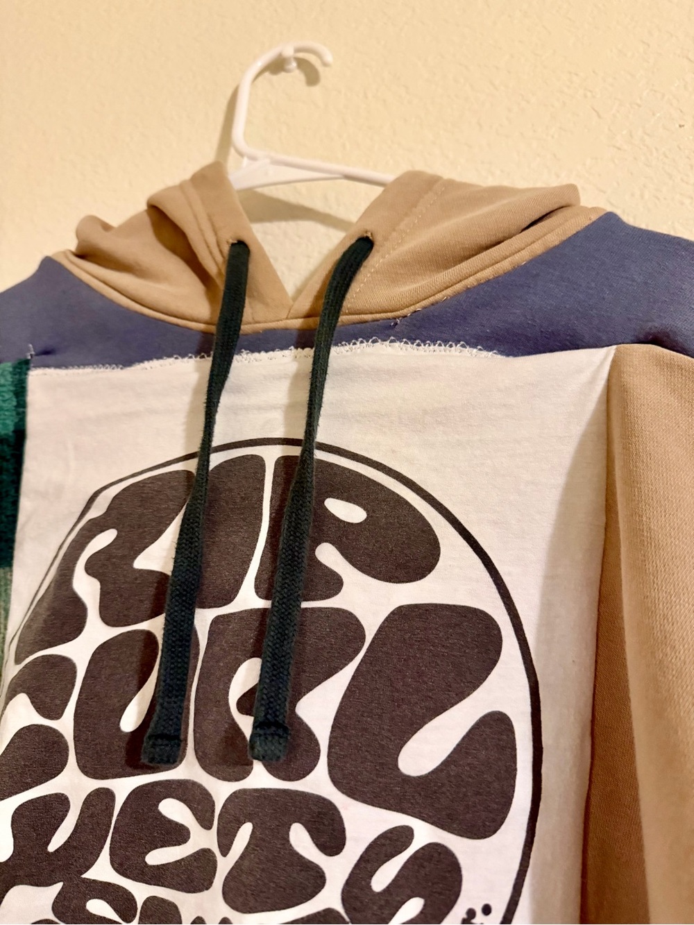 Handmade Rip Curl patchwork Hoodie - Picture 4 of 4